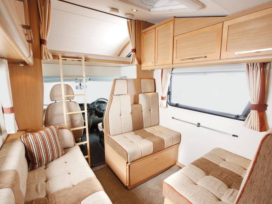 Интерьер Elddis Autoquest 130 2012 года  (фото 2 из 3)
